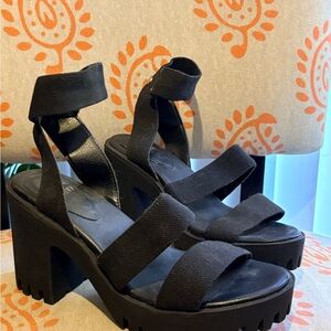 Black Platform Sandals